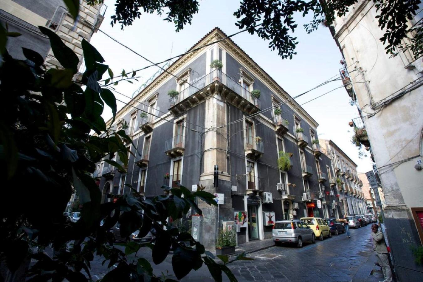 The House Lägenhet Catania Exteriör bild
